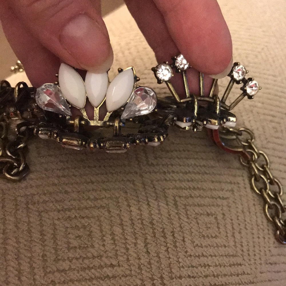 Vintage Style Bling Statement Necklace - Picture 11 of 12